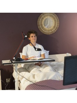 Utilisation THEIA22-CLASSIC - téléagrandisseur basse vision dans un lit